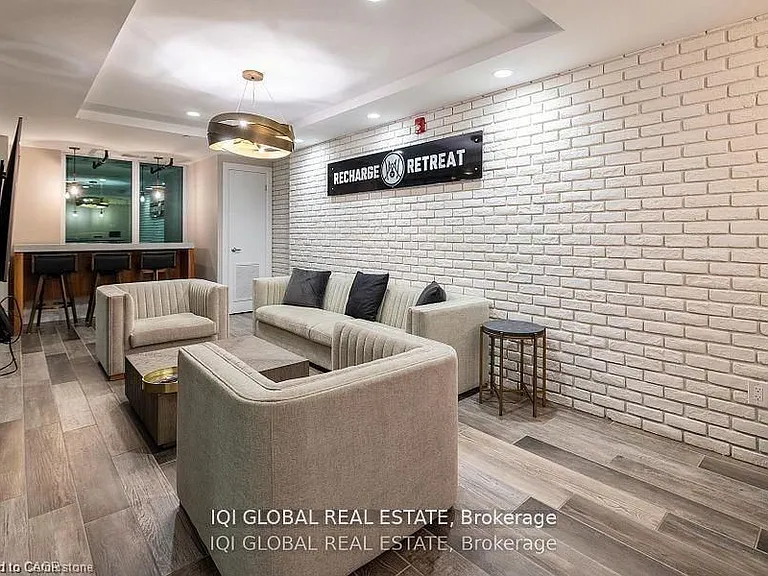 73 Arthur St N #512 — Photo 32