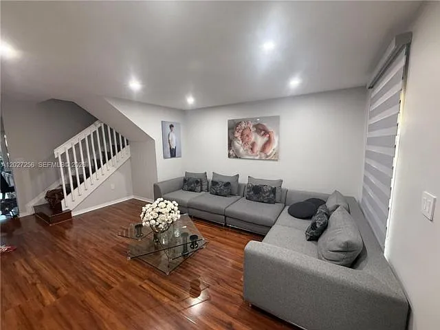 9721 SW 162nd Ct — Photo 2