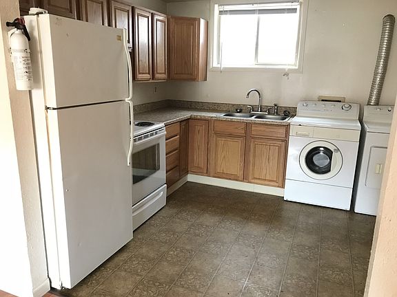 2nd image of 815-835 N Davis St #815-3