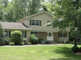 27 Hickory Ln, Long Valley, NJ 07853