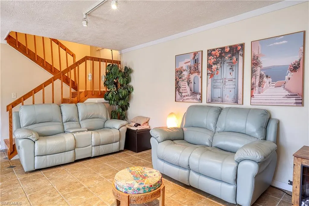 2 bed, 2.0 bath, 1260 sqft, $2,000 — Photo 4