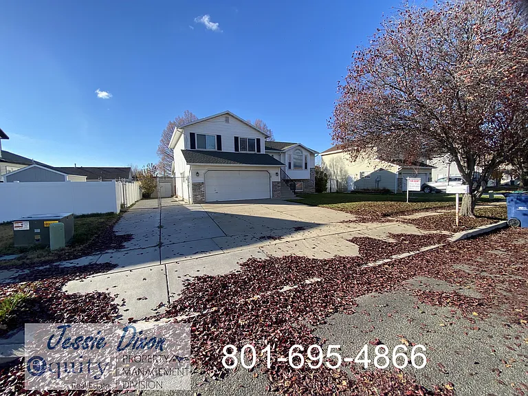 5889 S 3260 W — Photo 26