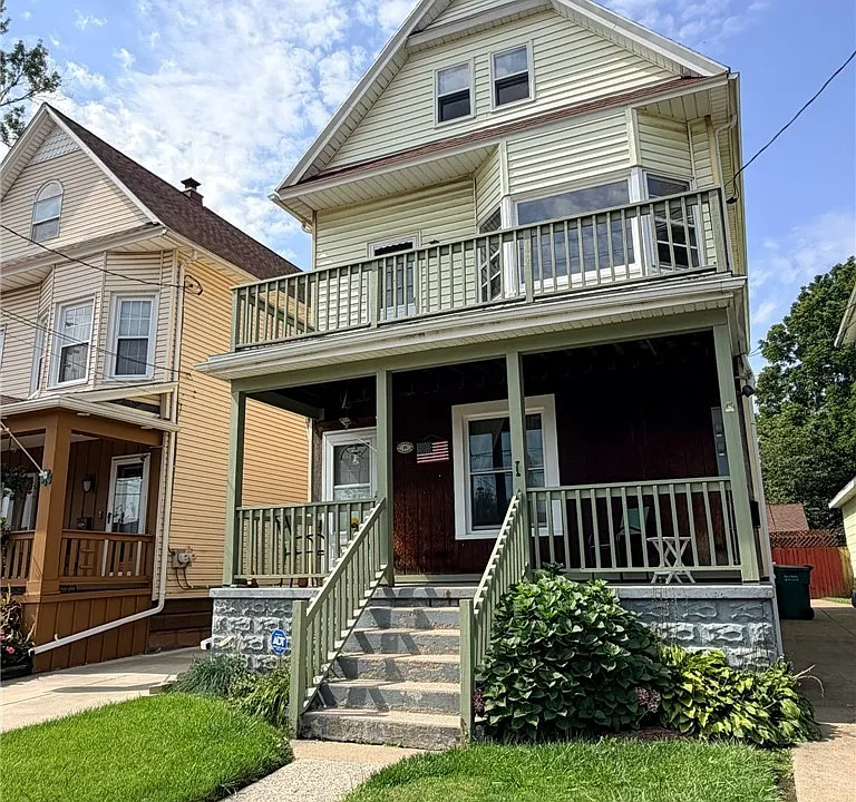18 Portland St