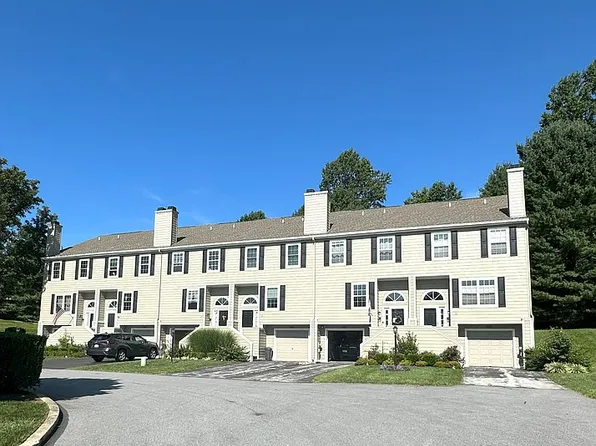 3306 Hartford Ct, Newtown Square, PA 19073