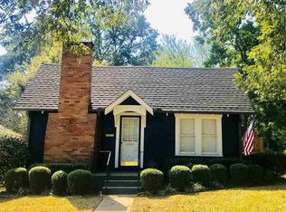902 E Park Ave, Palestine, TX 75801