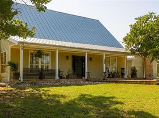 405 Frederick Rd, Fredericksburg, TX 78624