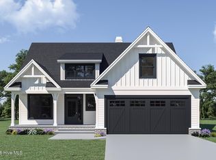 121 Windswept Ln, Beaufort, NC 28516