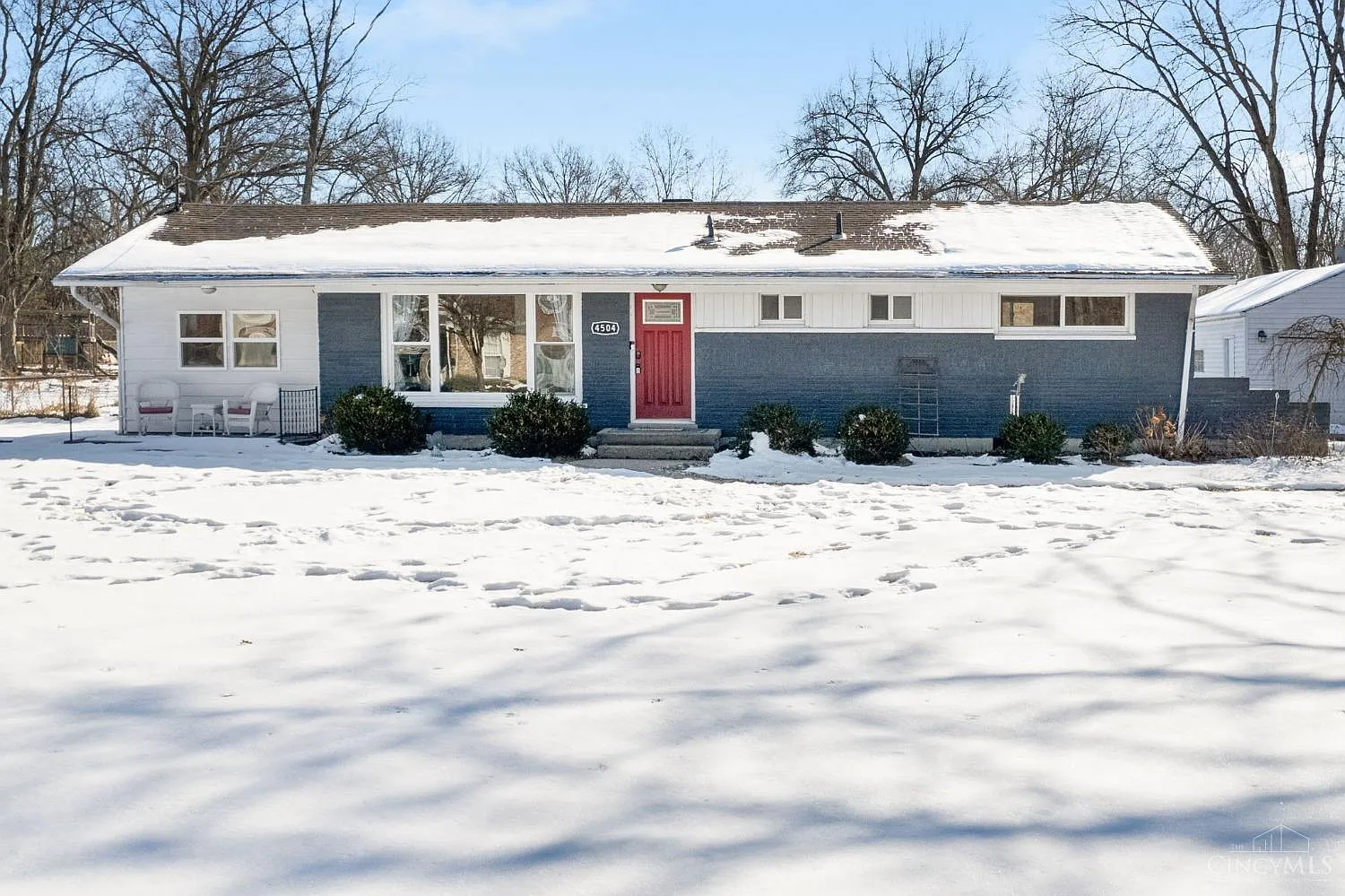 4504 Schoolhouse Rd photo 1