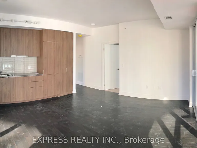 955 Bay St #507 — Photo 1