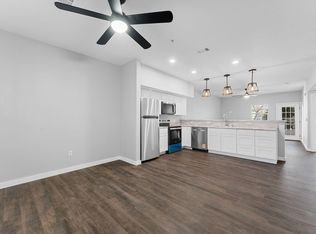 2800 Green Mountain Dr #111, Branson, MO 65616