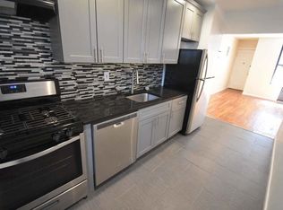 25-53 38th St #1, Astoria, NY 11103