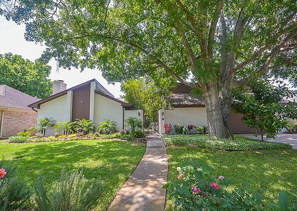 1st image of 3023 Durban Dr