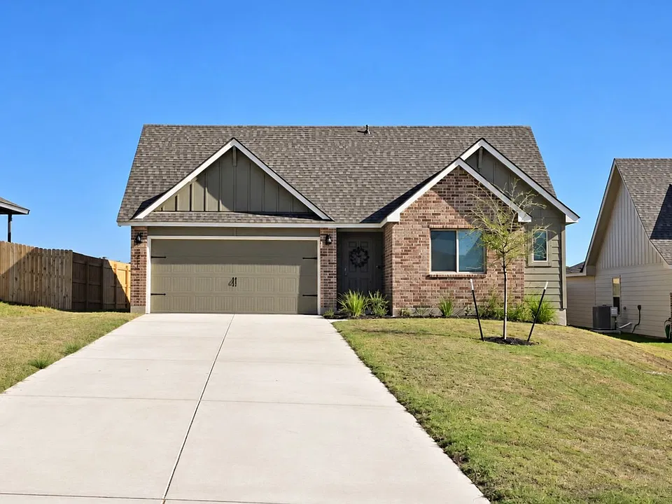 2551 Muscovy Dr