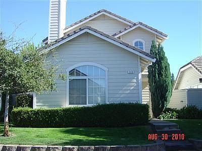 1st image of 320 Baird Dr