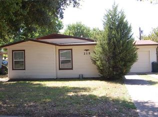 215 Ridgefield Cir, Mesquite, TX 75149