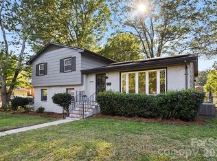 6301 Spring Garden Ln, Charlotte, NC 28213