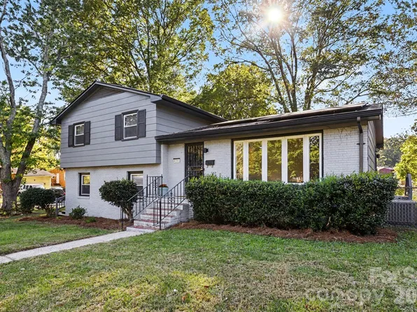 6301 Spring Garden Ln, Charlotte, NC 28213