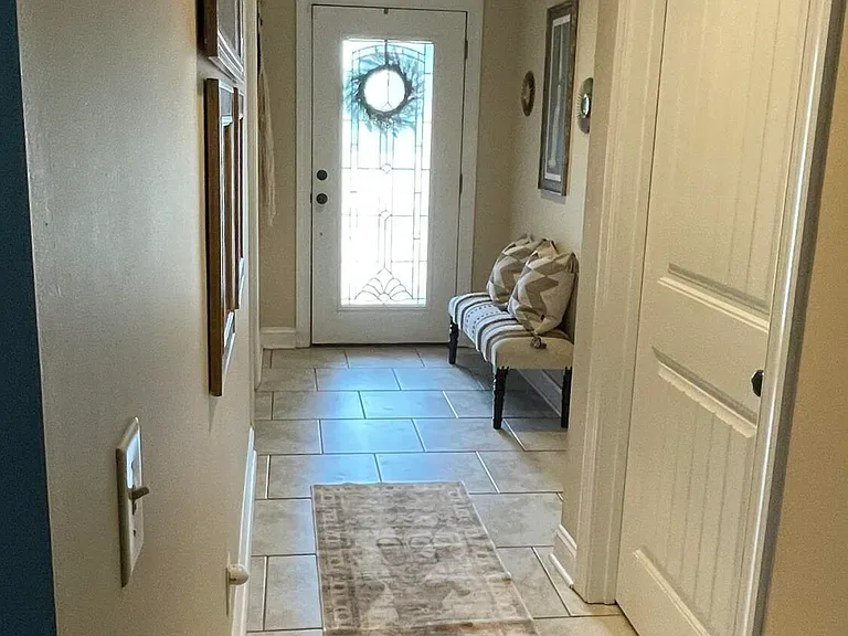 212 Victorian Lakes Dr — Photo 2