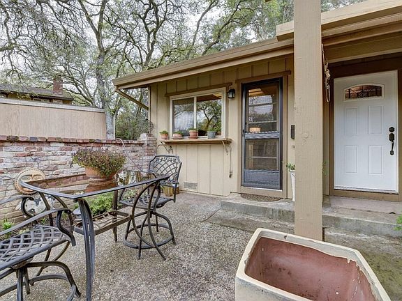 3rd image of 6918 Monticello Ct