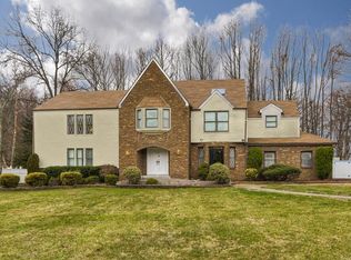 52 Peach Orchard Dr, East Brunswick, NJ 08816