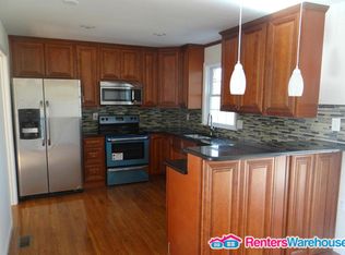 5242 Meckon Ct, Woodbridge, VA 22193