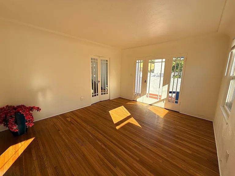 418 D Ave — Photo 2