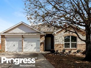 904 Furlong Dr, Grand Prairie, TX 75051