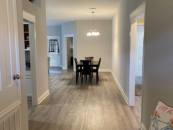 5th image of 8544 Laredo St