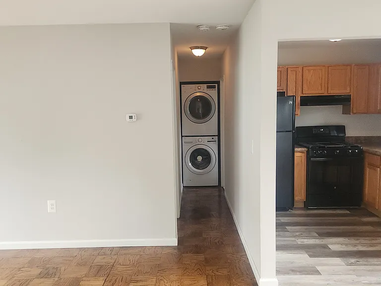Pine Gate Apartments — Photo 19