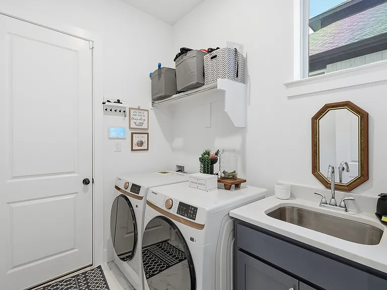 1528 Sandhill Ln — Photo 21