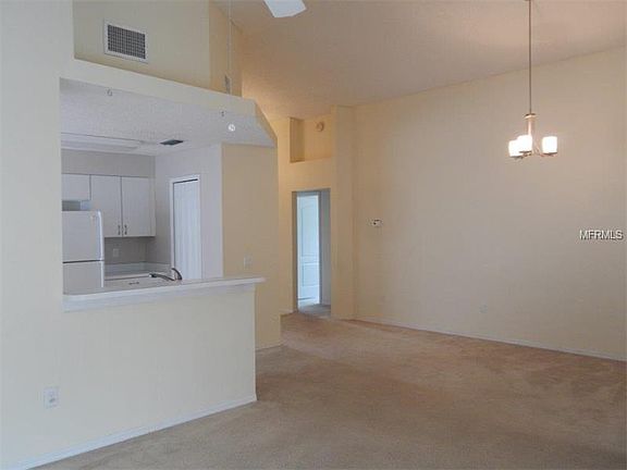 5th image of 413 Sonoma Dr