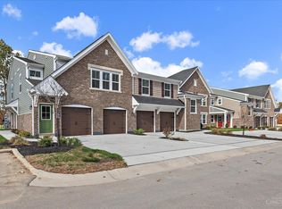 5883 Parkview Ln #90300, Milford, OH