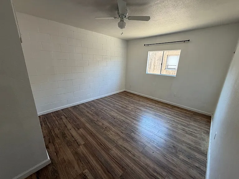1033-1037 Alvarado Dr SE — Photo 22
