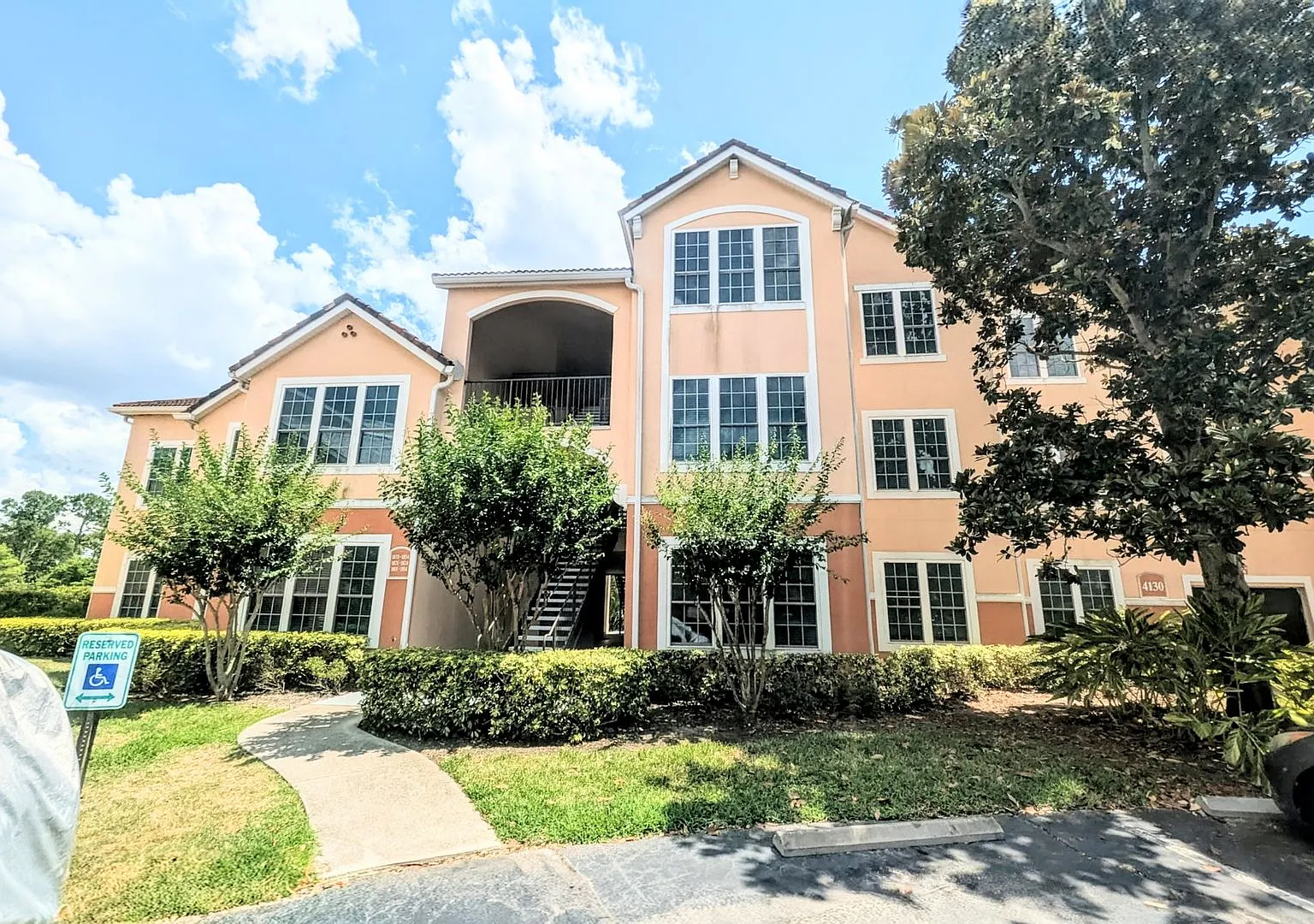Updated 2BR/2BA Condo in Palmer Ranch New Flooring, Fresh Paint & Resort-Style Amenities — Photo 1
