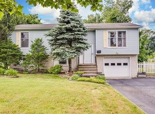 168 Lakeview Ave, Piscataway, NJ 08854
