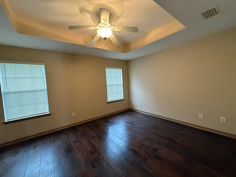 25920 Argonne Dr — Photo 6