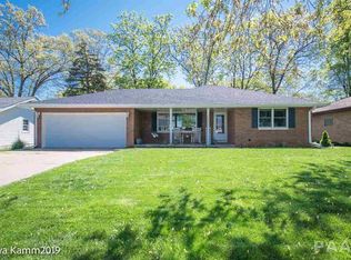 4212 S Paramount Rd, Bartonville, IL 61607