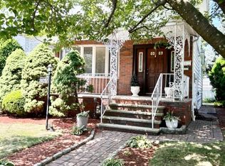 194 Glenwood Rd, Elizabeth City, NJ 07208