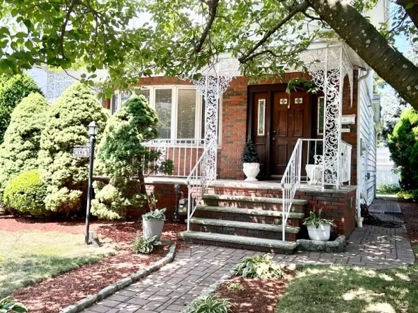 194 Glenwood Rd, Elizabeth City, NJ 07208
