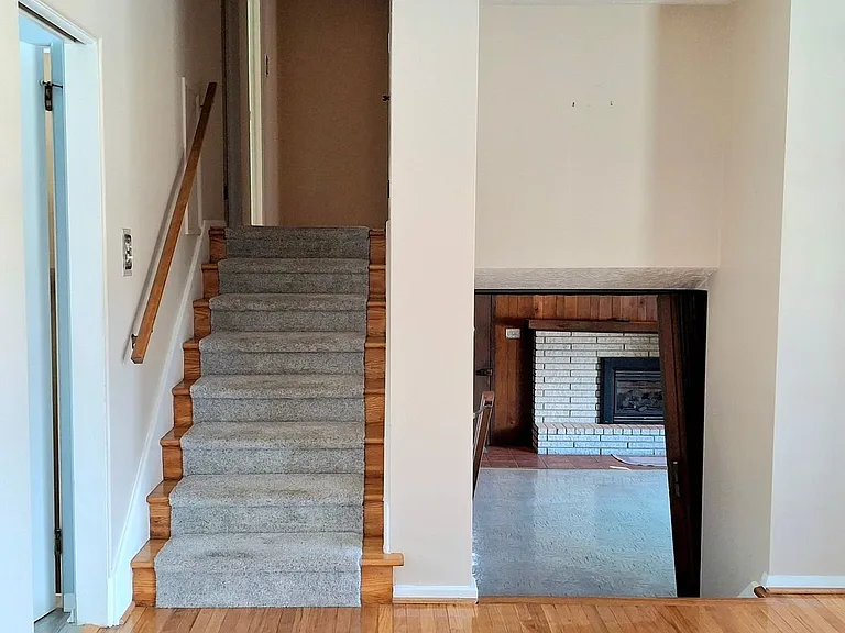 10 Carson Ln — Photo 24