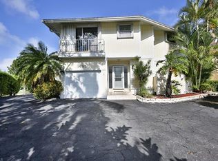 1495 Blue Point Ave, Naples, FL 34102