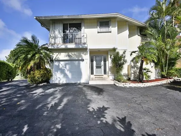 1495 Blue Point Ave, Naples, FL 34102