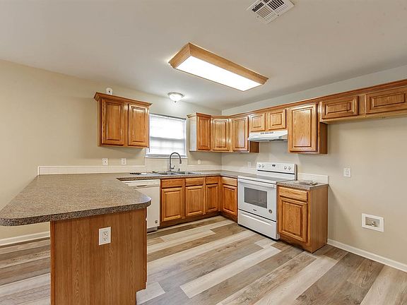 3rd image of 257 Bayou Vista Dr