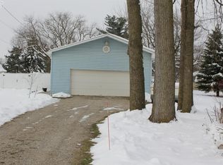 5190 Fern Ave, Grand Blanc, MI 48439