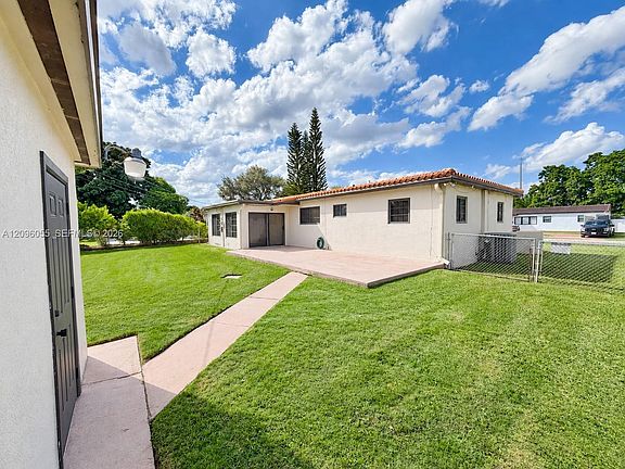 4th image of 7960 SW 36th Ter