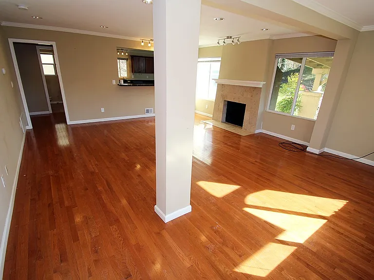 8428 NE Bothell Way — Photo 2