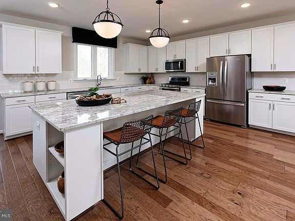 5th image of 3434 Hernon Glen Way
