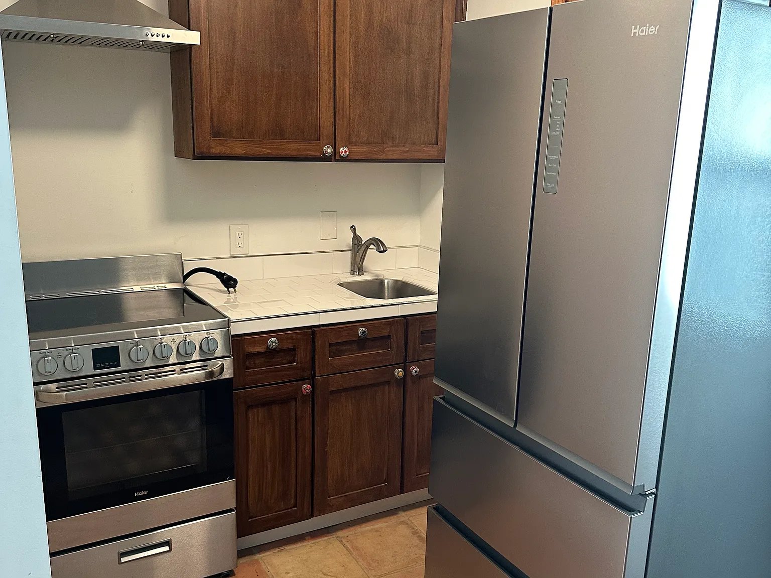Studio, 450 sqft, $1,100 — Photo 3