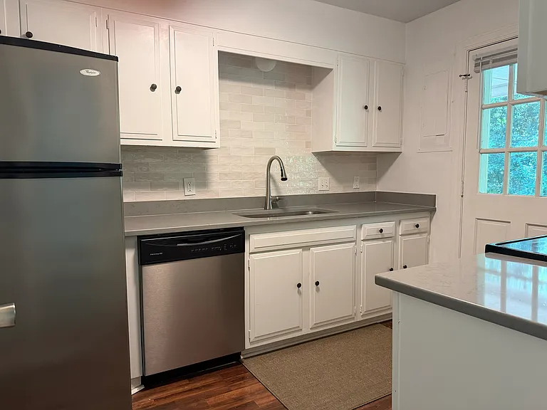 344 D Hanover Arms Ct #D — Photo 13