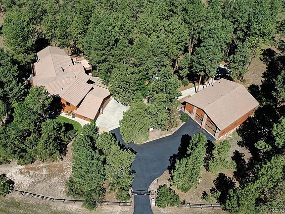 4th image of 203 Staghorn Way